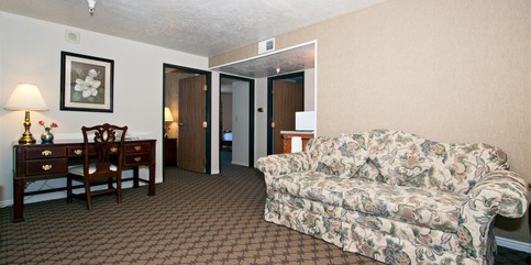 UT162_2BedroomSuite_01