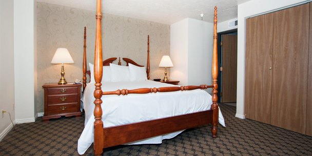 UT162_2BedroomSuite_04